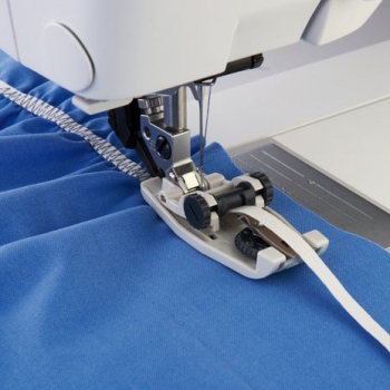 Gummibandannähfuß für IDT™-System