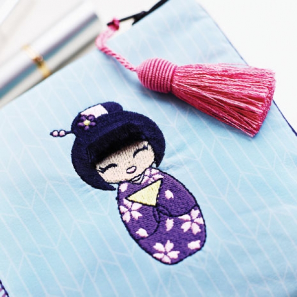creative™ PETITE SQUARE HOOP