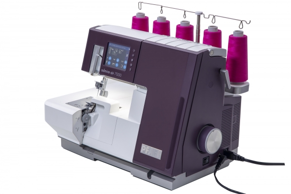 PFAFF admire air 7000 inkl. Coverlock-Box