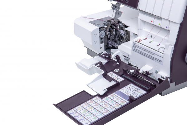 PFAFF admire air 7000 inkl. Coverlock-Box