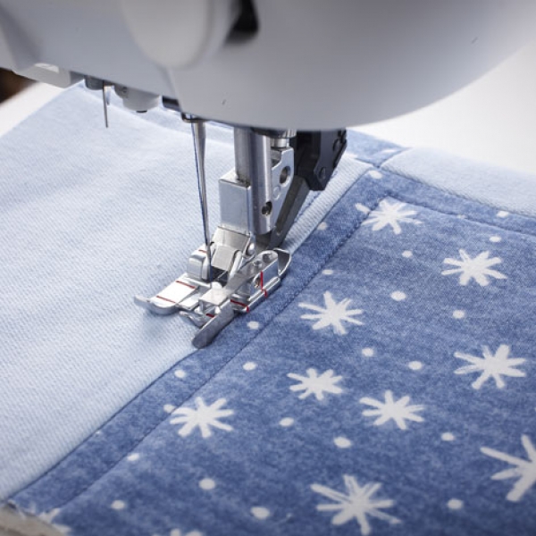 1/4“ Quilt- und Patchworkfuß mit Kantenführung für IDT™-System